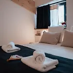 Surf D'hotes Bed and Breakfast 3*