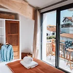Surf D'hotes 3*