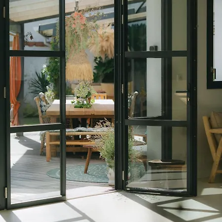 Surf D'hotes Bed & Breakfast 3*